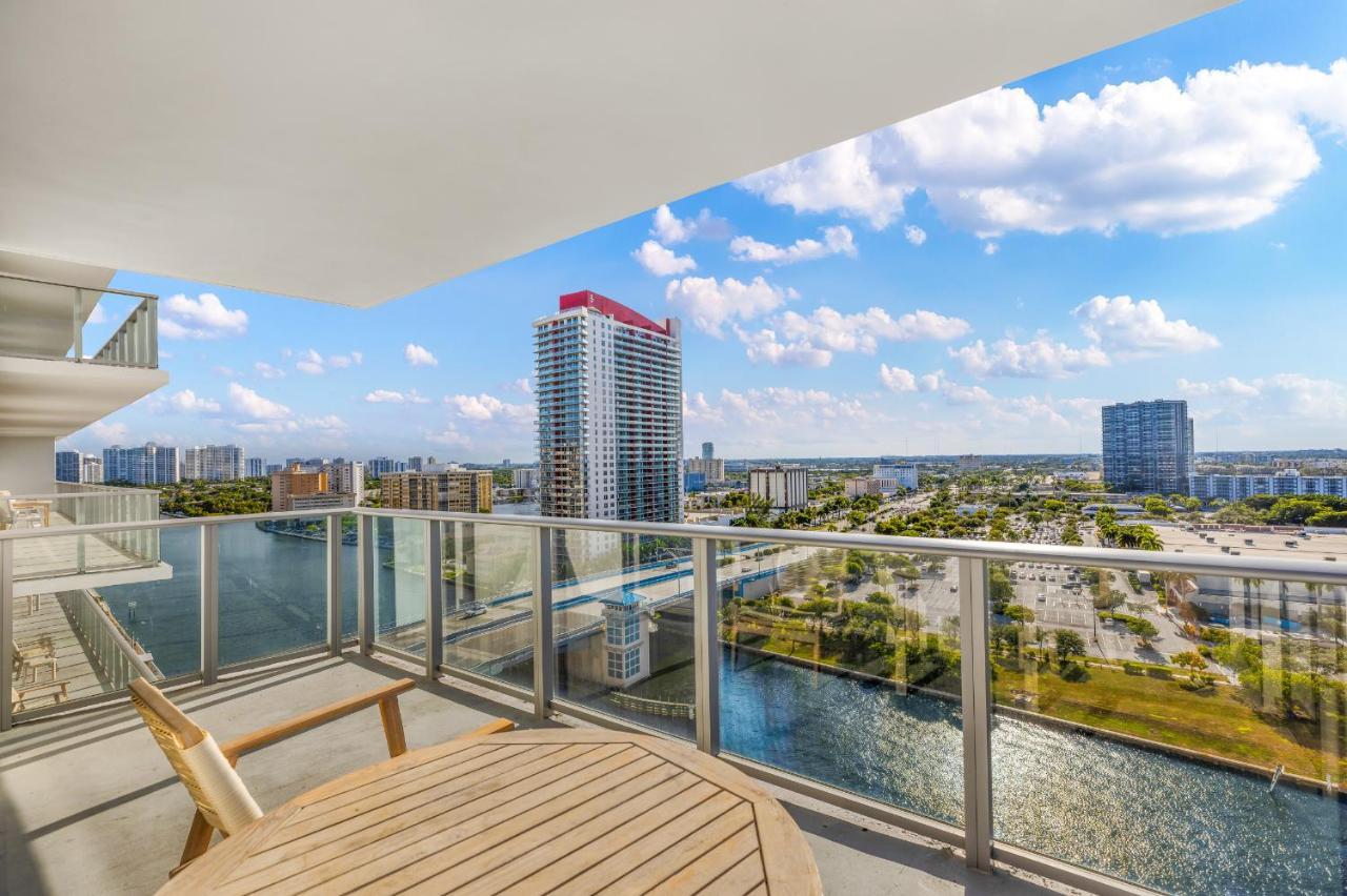Apartment Hyde House - Stunning 2bd 2ba - - Ocean & Intercostal Views *