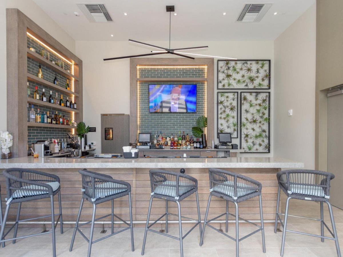 Hyde House - Stunning 2bd 2ba - - Ocean & Intercostal Views Apartment Hollywood