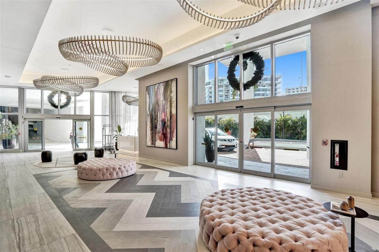Hyde House - Stunning 2bd 2ba - - Ocean & Intercostal Views Hollywood