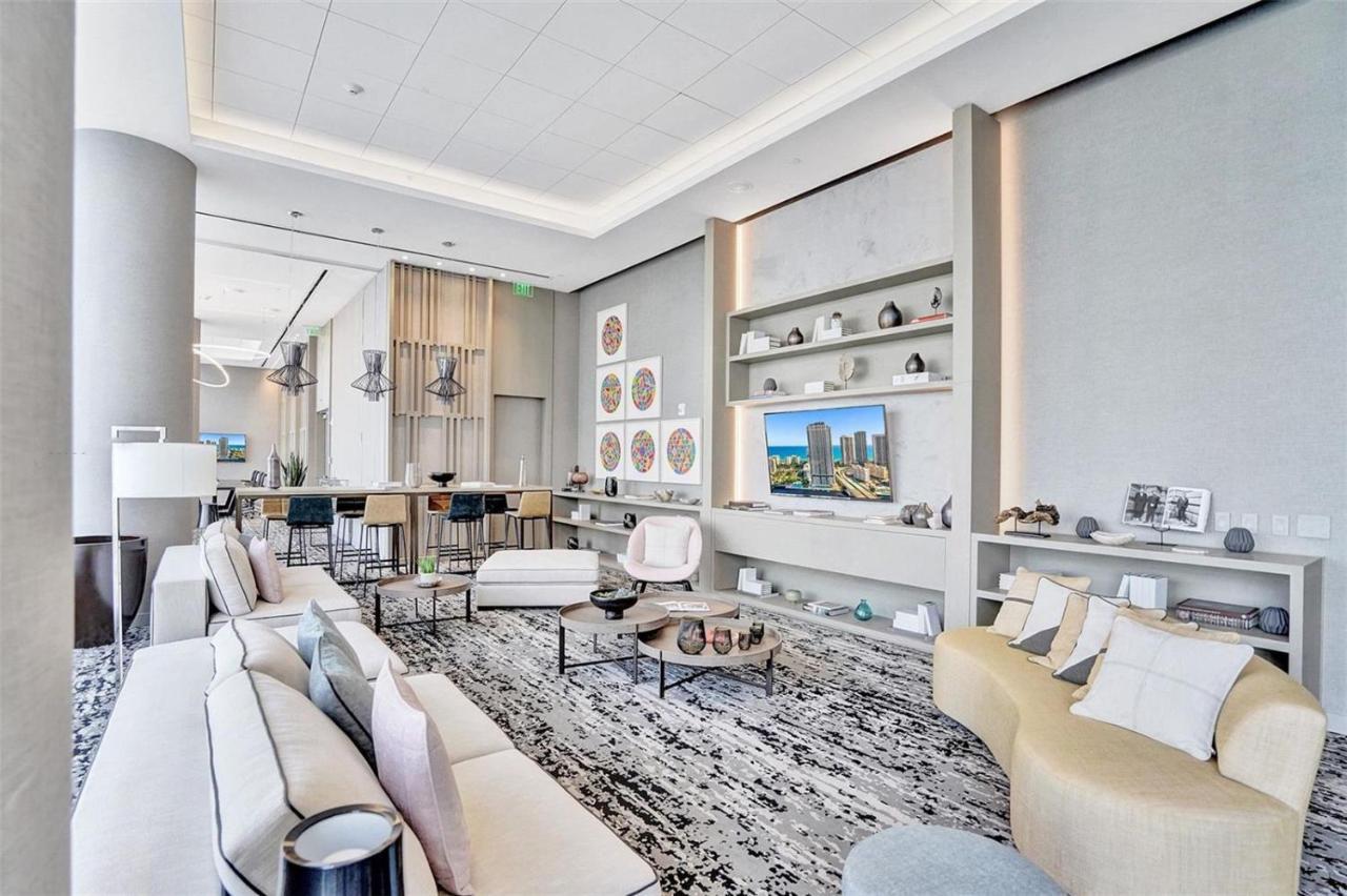Apartment Hyde House - Stunning 2bd 2ba - - Ocean & Intercostal Views *
