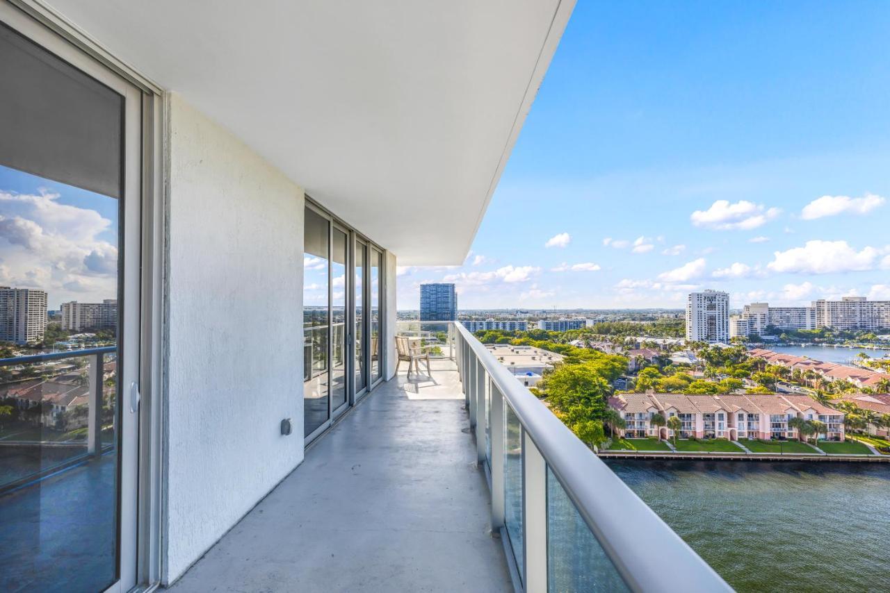 Hyde House - Stunning 2bd 2ba - - Ocean & Intercostal Views *